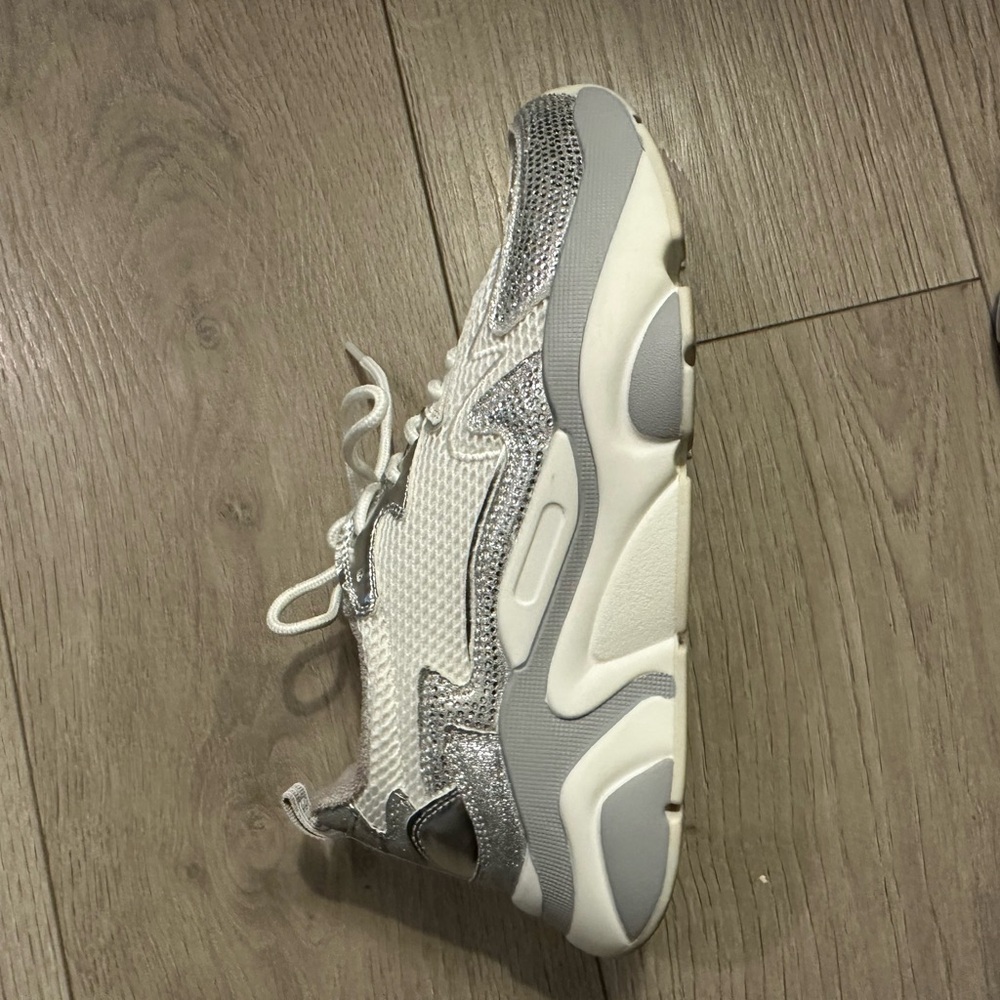 GIANI BERNINI SNEAKERS WITH BLING - Picture 6 of 6